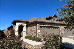 688 Creekside Cir, New Braunfels, TX 78130 - Photo 1