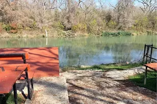 219 Pet St, Seguin, TX 78155 - Photo 3