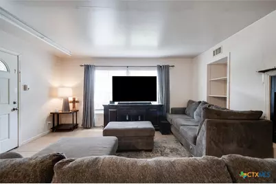 103 Thompson Street, Luling, TX 78648 - Photo 5