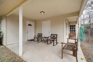 103 Thompson St, Luling, TX 78648 - Photo 3