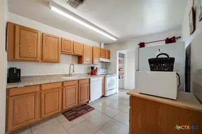 103 Thompson Street, Luling, TX 78648 - Photo 7