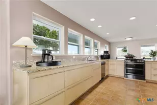 227 Ski Plex Dr, Seguin, TX 78155 - Photo 11