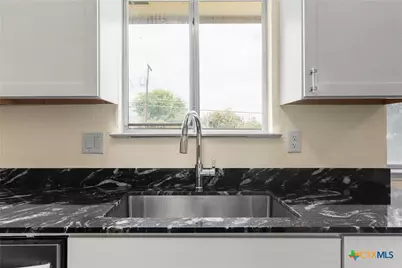 2013 Hinkle Avenue, Killeen, TX 76549 - Photo 7