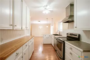 101 Avalon Dr, Victoria, TX 77901 - Photo 13