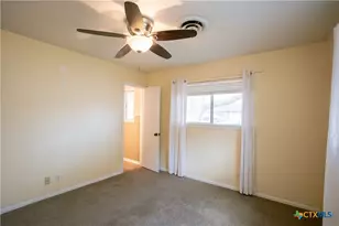 101 Avalon Dr, Victoria, TX 77901 - Photo 17