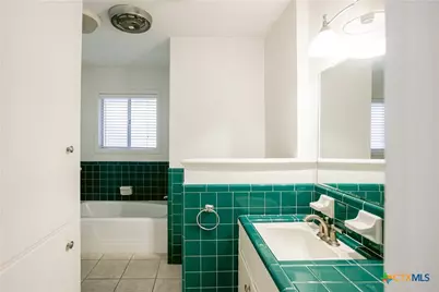 101 Avalon Drive, Victoria, TX 77901 - Photo 23