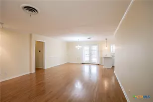 101 Avalon Dr, Victoria, TX 77901 - Photo 5