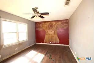 1411 W Main St, Gatesville, TX 76528 - Photo 7