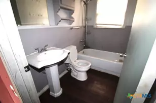 1411 W Main St, Gatesville, TX 76528 - Photo 9