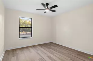 300 Ridge Crest Dr, Seguin, TX 78155 - Photo 13