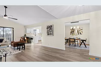 300 Ridge Crest Drive, Seguin, TX 78155 - Photo 5