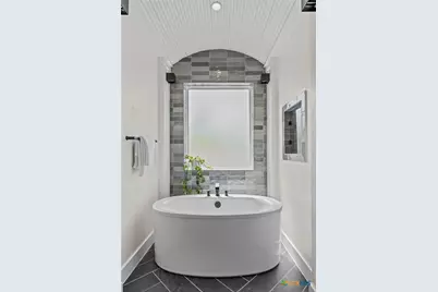 670 Magazine Avenue, New Braunfels, TX 78130 - Photo 23