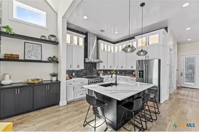 670 Magazine Avenue, New Braunfels, TX 78130 - Photo 3