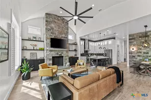 670 Magazine Ave, New Braunfels, TX 78130 - Photo 1