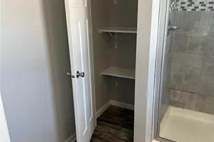 908 Henry St, Cuero, TX 77954 - Photo 17