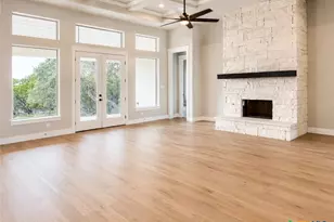 611 Parkview Pl, Canyon Lake, TX 78133 - Photo 7