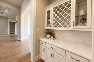 611 Parkview Pl, Canyon Lake, TX 78133 - Photo 9