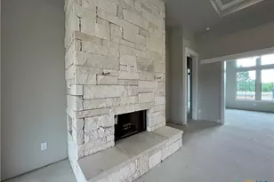 611 Parkview Pl, Canyon Lake, TX 78133 - Photo 7