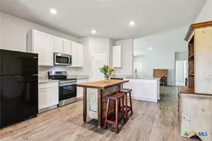 3605 McCrae Xing, San Antonio, TX 78264 - Photo 9