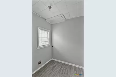 1009 Fulton Street, Edna, TX 77957 - Photo 23