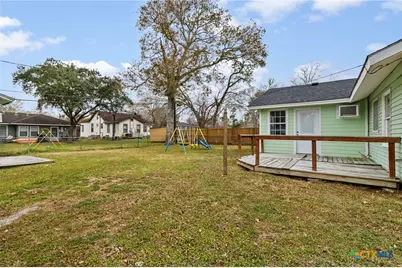1009 Fulton Street, Edna, TX 77957 - Photo 25