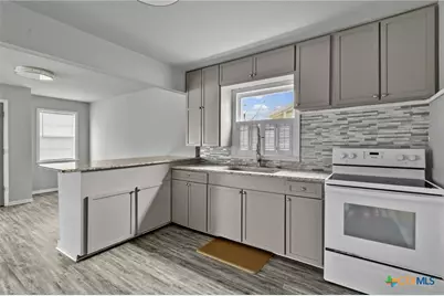 1009 Fulton Street, Edna, TX 77957 - Photo 11