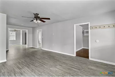 1009 Fulton Street, Edna, TX 77957 - Photo 7