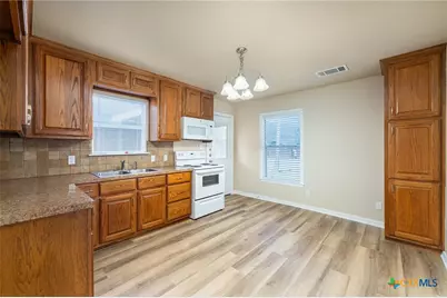 1601 Miller Street, Belton, TX 76513 - Photo 5