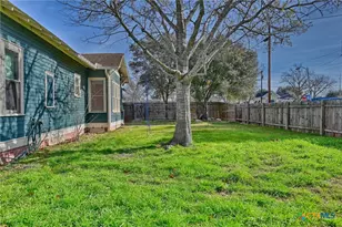 306 Avenue E, Shiner, TX 77984 - Photo 25