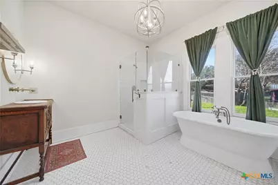 306 N Avenue E, Shiner, TX 77984 - Photo 15