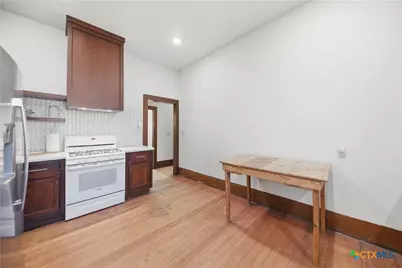 306 N Avenue E, Shiner, TX 77984 - Photo 13