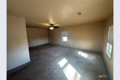 421 S 32nd Street, Temple, TX 76501 - Photo 9