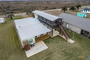 1067 N Cr 307, Port Lavaca, TX 77979 - Photo 3