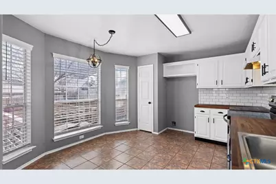 1020 Drayton, Schertz, TX 78154 - Photo 7