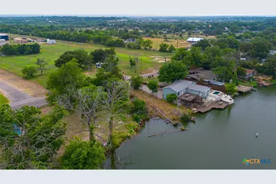 829 Lakeside Pass, New Braunfels, TX 78130 - Photo 5