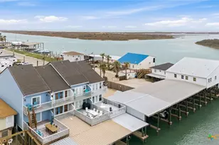 520 S 15th St, Port O'Connor, TX 77982 - Photo 31