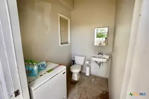 520 S 15th St, Port O'Connor, TX 77982 - Photo 7