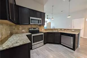 1131 - 1135 Creekside Orchard, New Braunfels, TX 78130 - Photo 11