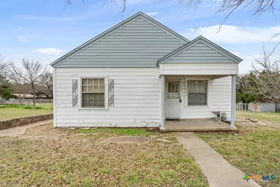 1118 W Main Street, Gatesville, TX 76528 - Photo 1