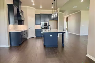 1054 Alice Cir, Temple, TX 76502 - Photo 11