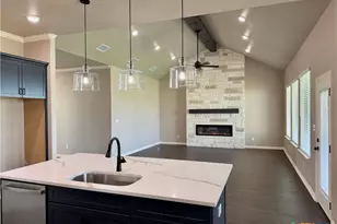 1054 Alice Cir, Temple, TX 76502 - Photo 15