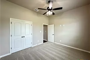 1054 Alice Cir, Temple, TX 76502 - Photo 17
