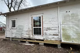 1303 S 13th St, Temple, TX 76504 - Photo 1