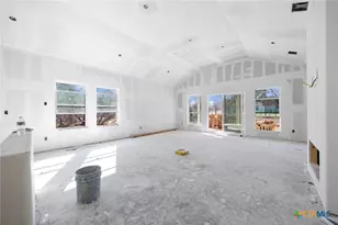 312 Mitchell St, Belton, TX 76513 - Photo 9