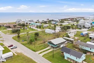 115 W Adams St, Port O'Connor, TX 77982 - Photo 35