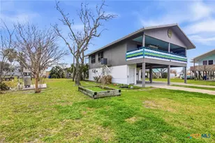 115 W Adams St, Port O'Connor, TX 77982 - Photo 3