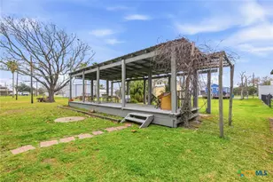 115 W Adams St, Port O'Connor, TX 77982 - Photo 11