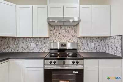 707 S 13th Street, Temple, TX 76504 - Photo 9