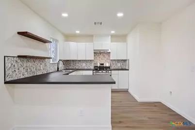 707 S 13th Street, Temple, TX 76504 - Photo 9