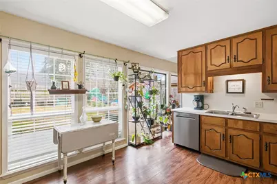 110 Rio Vista Drive, Victoria, TX 77904 - Photo 17